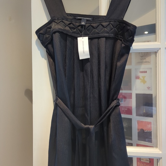 Banana Republic Black Silk Belted Pleated Sleeveless Mini Dress NWT - Picture 7 of 13